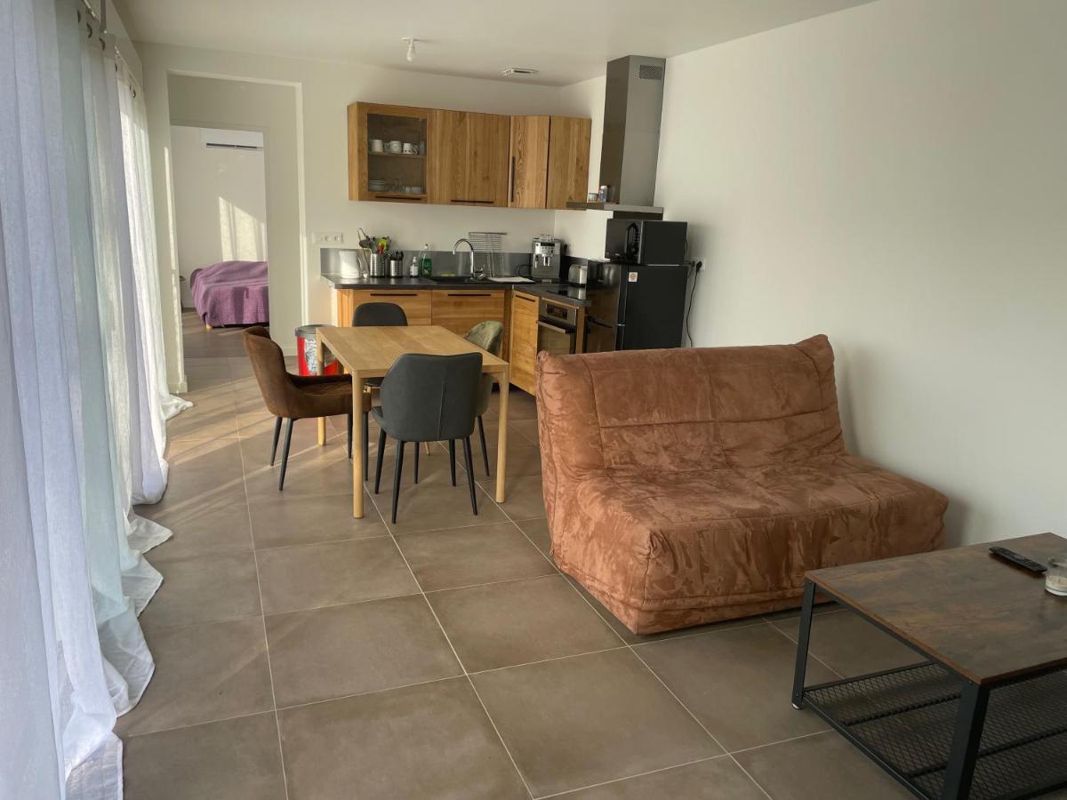 Maison La Capucine Sur Quai De Seine, Wifi, Machine A Laver, Parking Prive Gratuit Вернон Екстериор снимка
