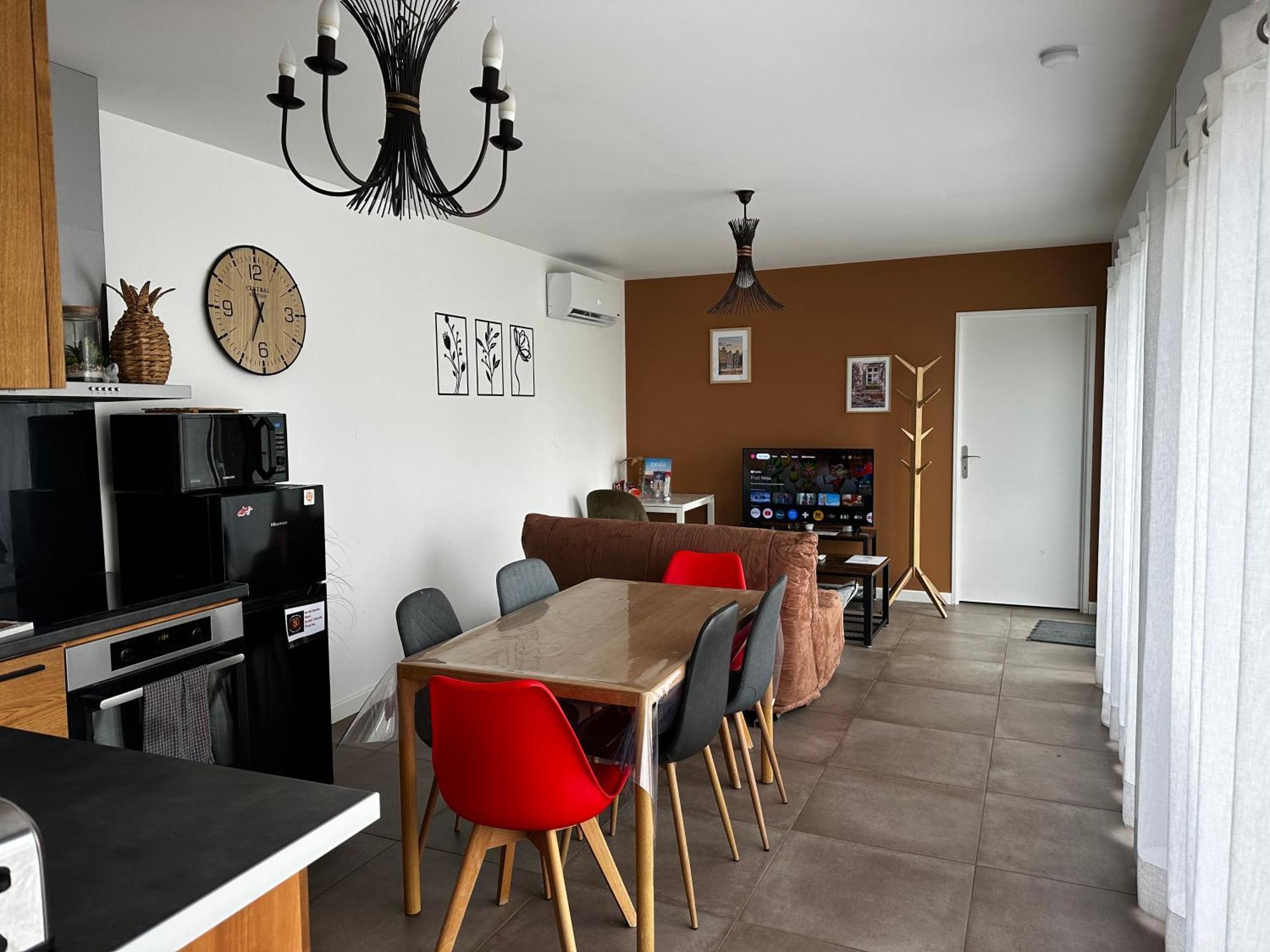 Maison La Capucine Sur Quai De Seine, Wifi, Machine A Laver, Parking Prive Gratuit Вернон Екстериор снимка